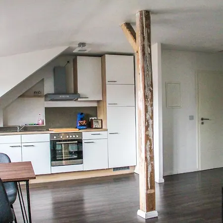Apartment Exklusive 2 Zi. Dachgeschosswohnung In Lage!